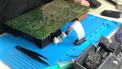 AutoOtwieracz - Awaryjne Otwieranie samochodów- Dorabianie Kluczy samochodowych -Tarnów Dojazd